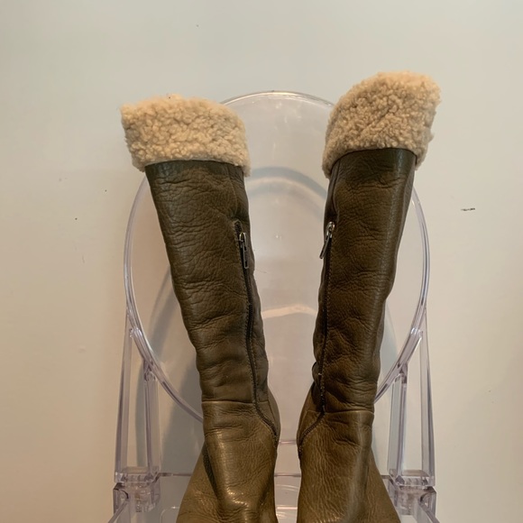 UGG wedged wool lining - Size 8 - Picture 3 of 7